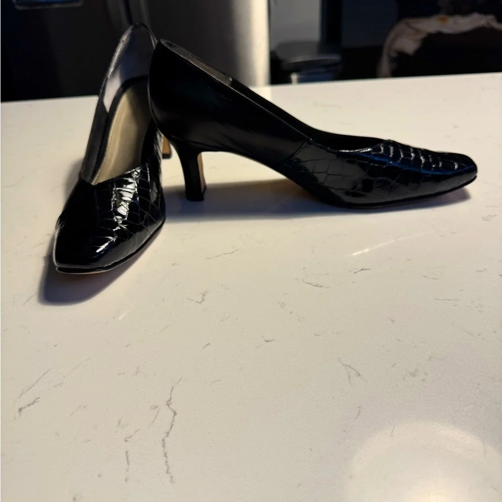 Ros Hommerson Cynthia 10.5 N Vintage Style Black Leather Pumps